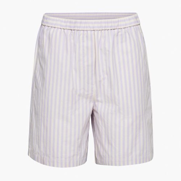 Aritzia Breeze 7” shorts - Picture 1 of 2